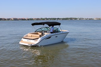 2026 Sea Ray SDX 230 11