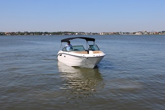 2026 Sea Ray SDX 230 17