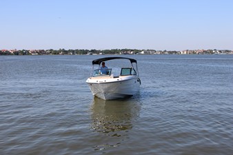 2026 Sea Ray SDX 230 19