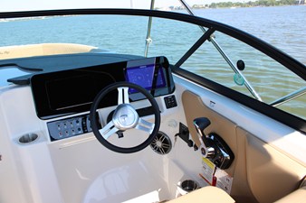 2026 Sea Ray SDX 230 45