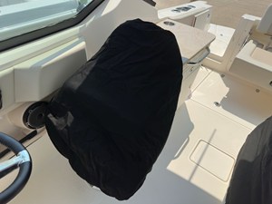 2022 Boston Whaler 240 VANTAGE 8