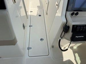 2022 Boston Whaler 240 VANTAGE 12