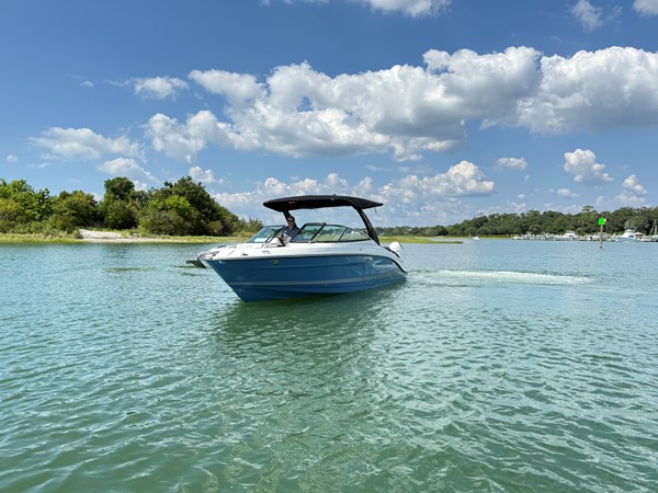 2027 Sea Ray SLX 280 Outboard 7