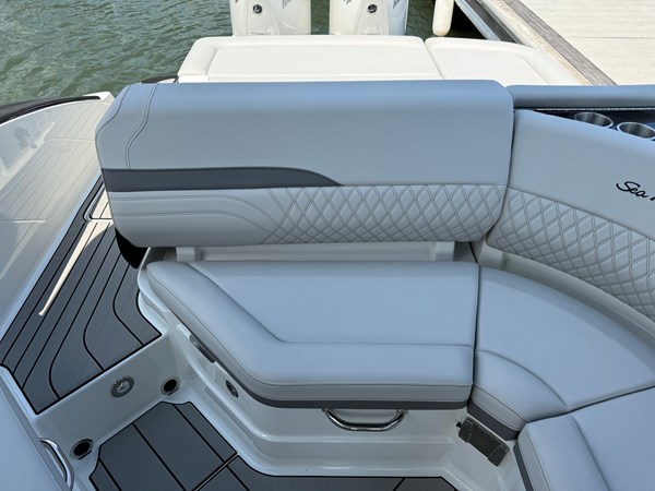2027 Sea Ray SLX 280 Outboard 28