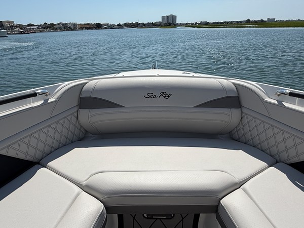 2027 Sea Ray SLX 280 Outboard 31