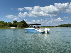 Sea Ray SLX 280 Outboard 1 2027 Sea Ray SLX 280 Outboard 2