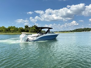 Sea Ray SLX 280 Outboard 3 2027 Sea Ray SLX 280 Outboard 4