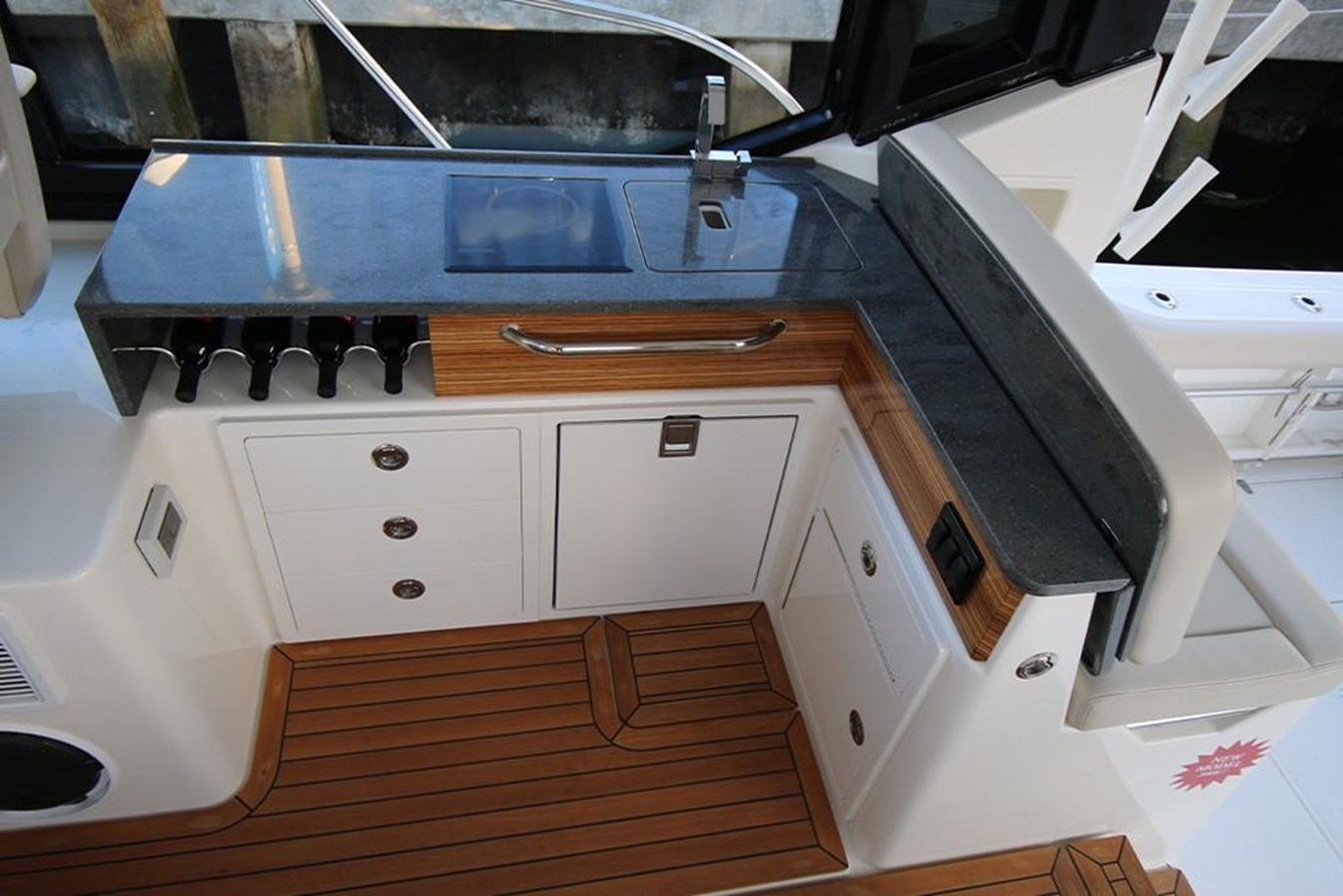 2027 Boston Whaler 405 Conquest 63