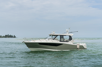 Boston Whaler 405 Conquest 2 2027 Boston Whaler 405 Conquest 3