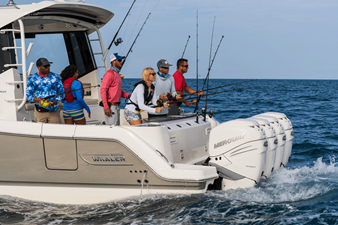 2027 Boston Whaler 405 Conquest 28
