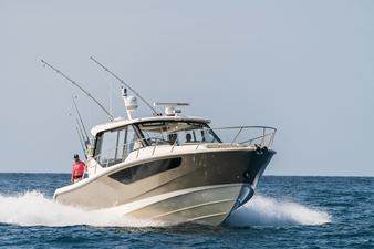 2027 Boston Whaler 405 Conquest 29