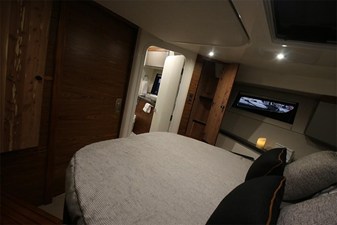 2027 Boston Whaler 405 Conquest 51