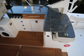 2027 Boston Whaler 405 Conquest 66