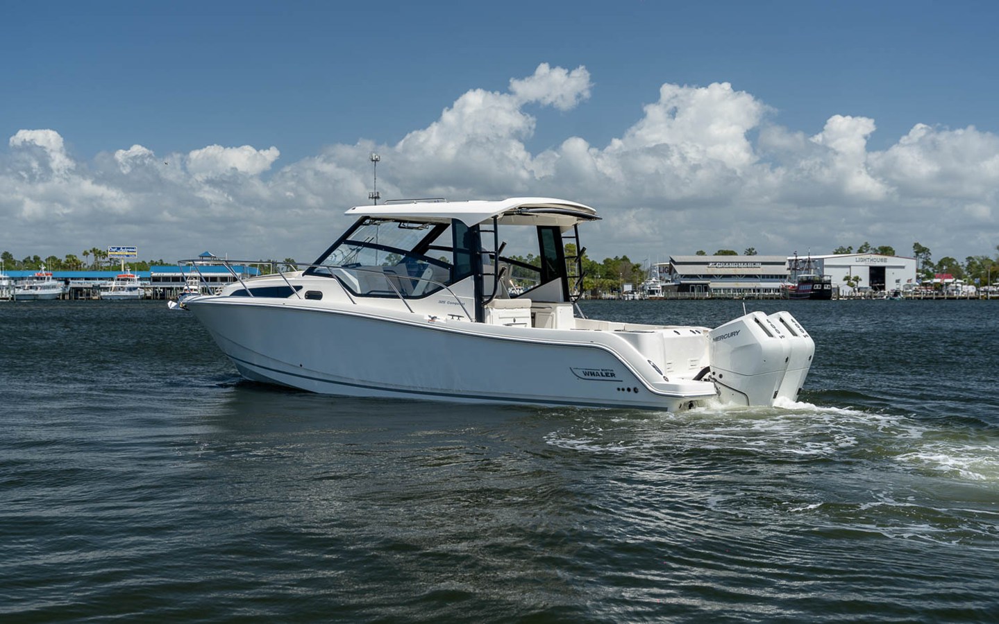 2026 Boston Whaler 325 Conquest 2