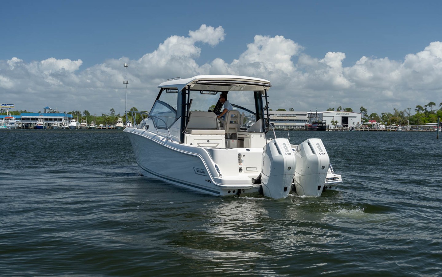 2026 Boston Whaler 325 Conquest 3