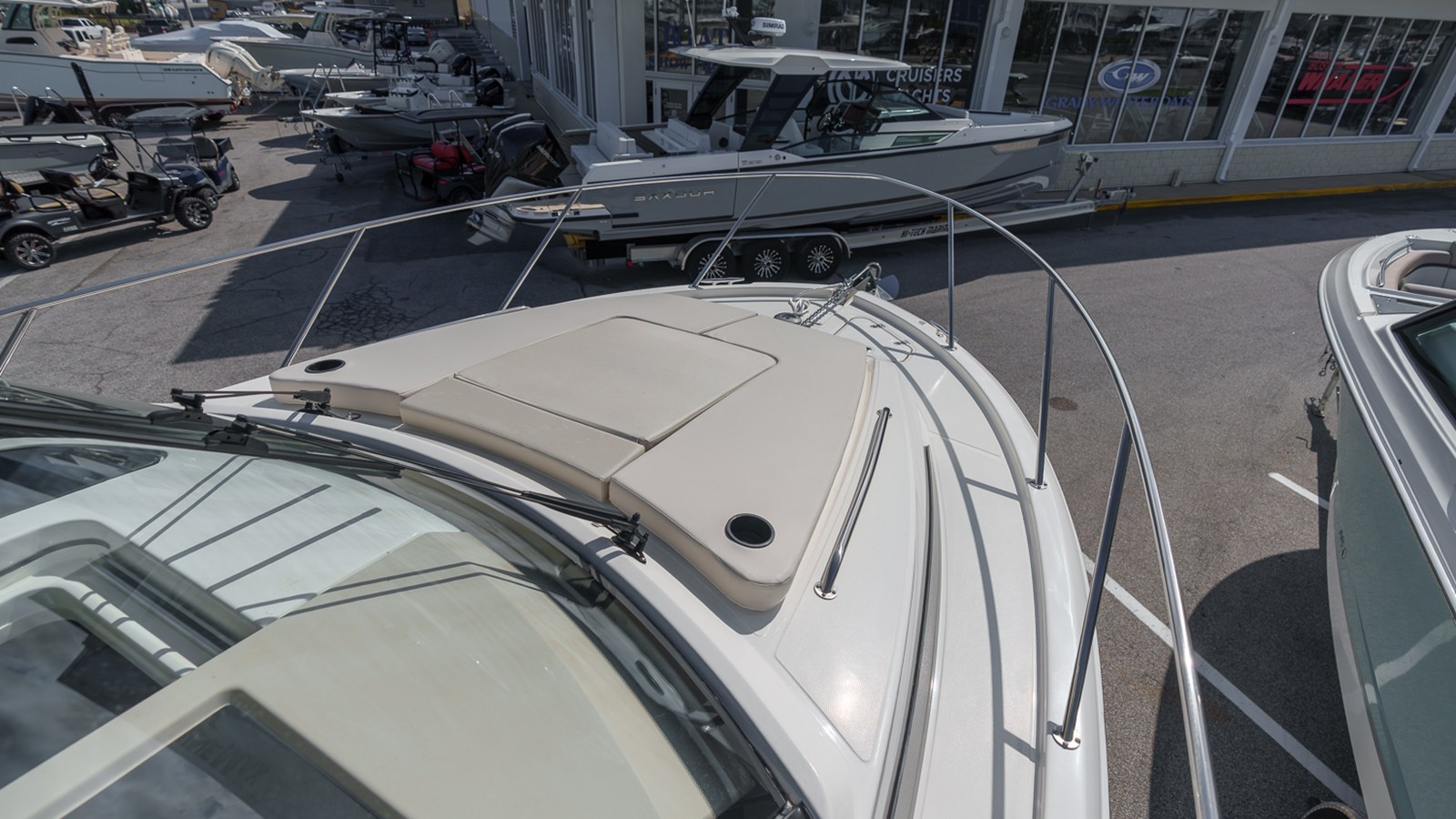 2026 Boston Whaler 325 Conquest 11