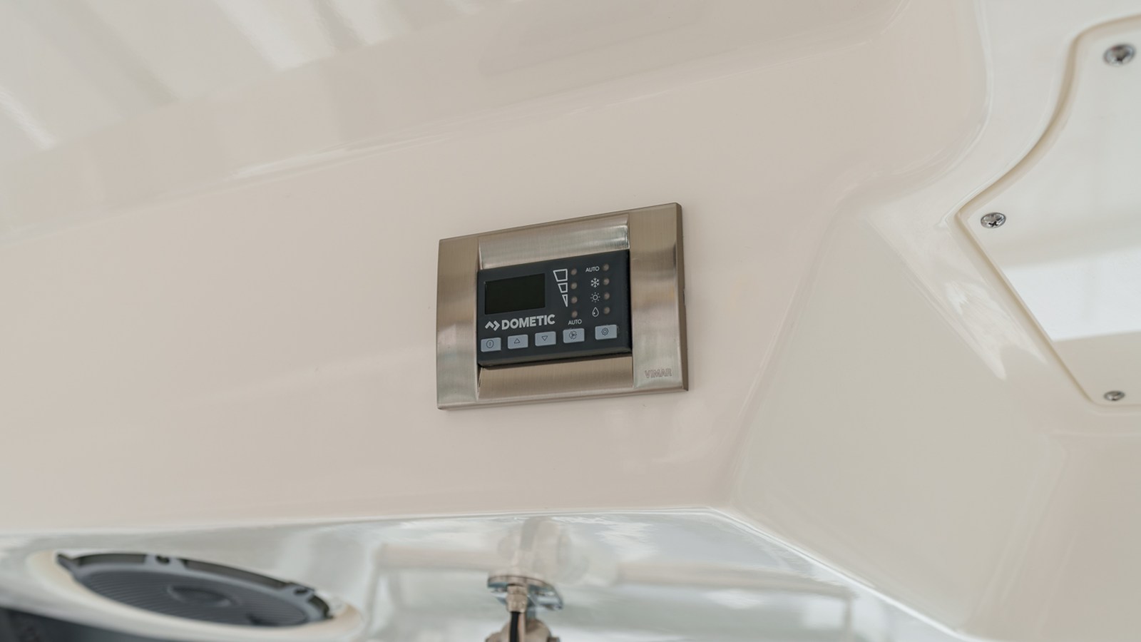 2026 Boston Whaler 325 Conquest 25
