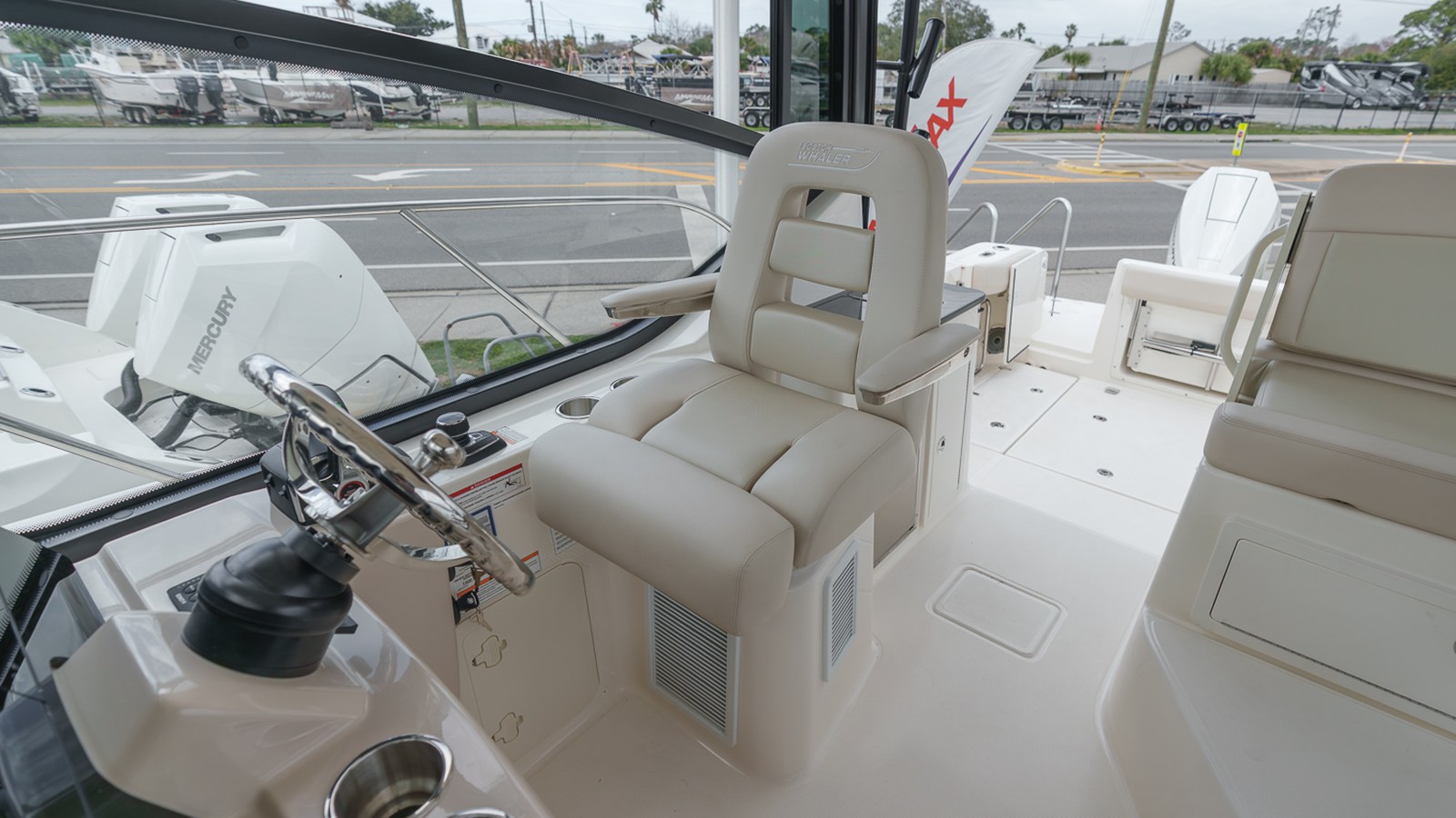 2026 Boston Whaler 325 Conquest 39