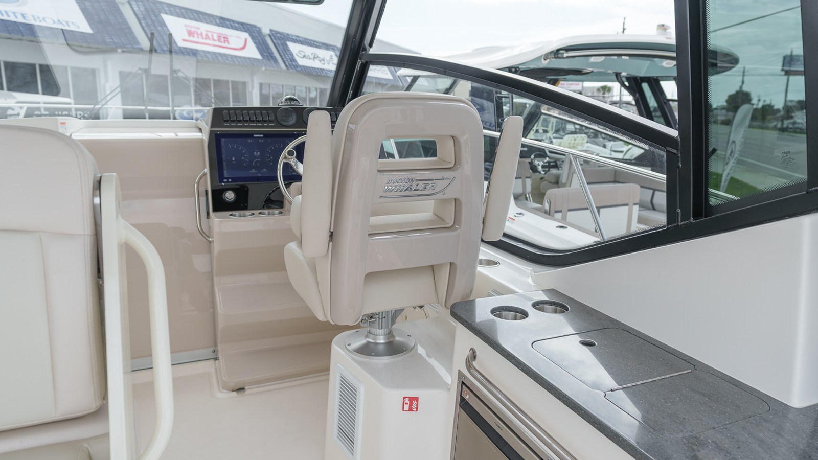 2026 Boston Whaler 325 Conquest 40