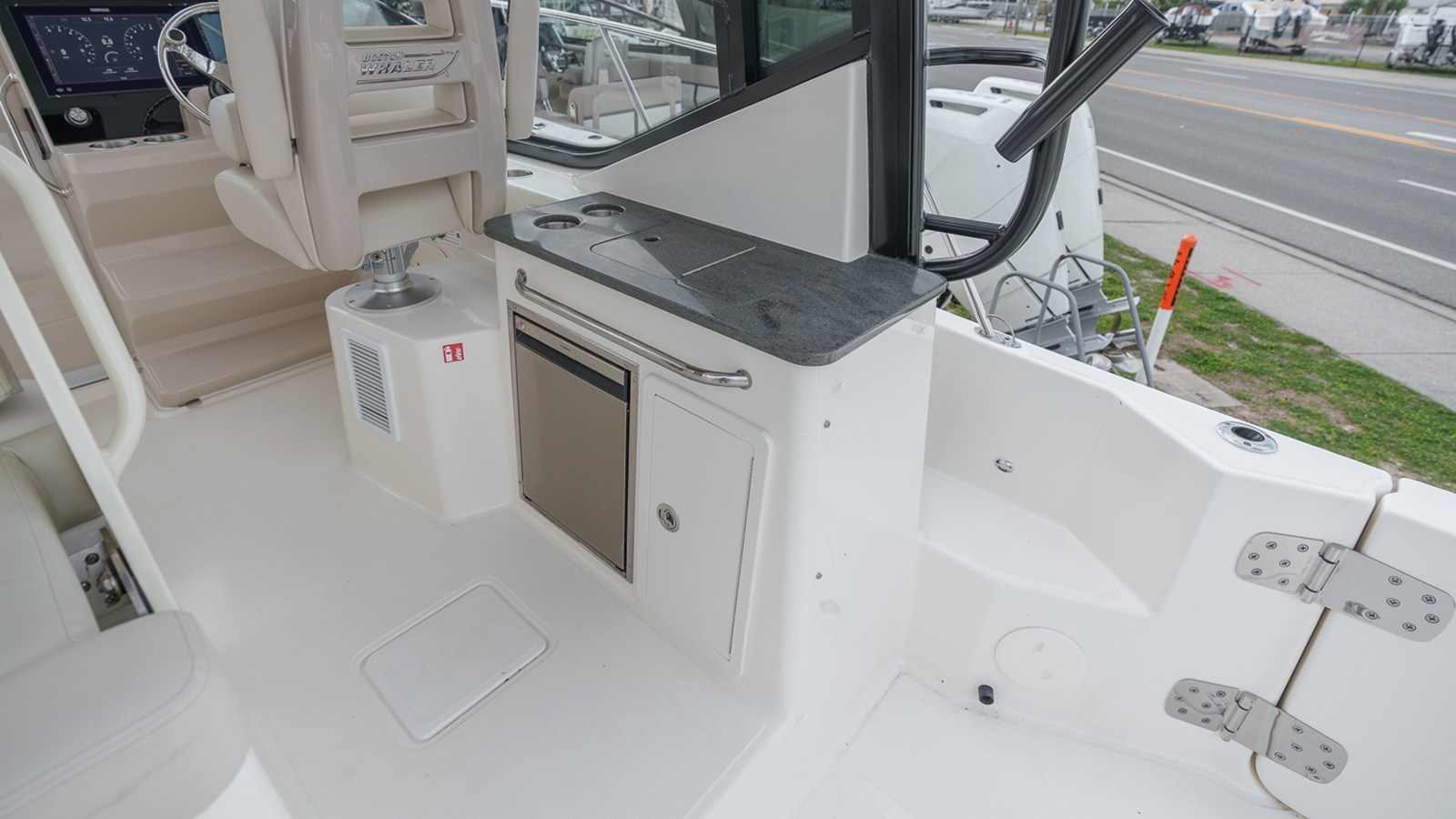 2026 Boston Whaler 325 Conquest 49