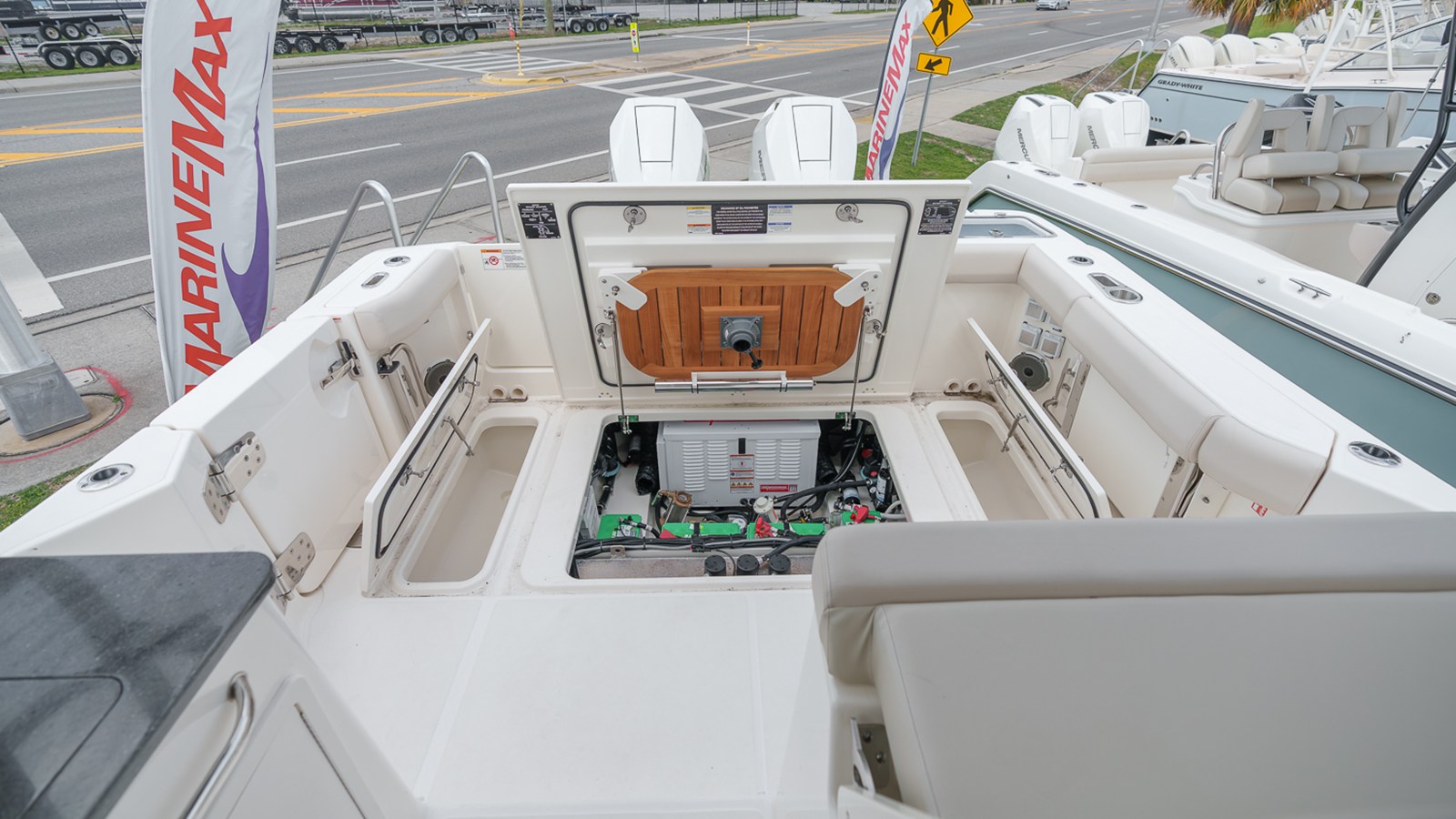 2026 Boston Whaler 325 Conquest 58