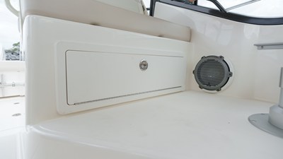 2026 Boston Whaler 325 Conquest 47