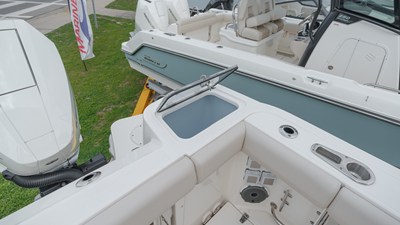 2026 Boston Whaler 325 Conquest 60