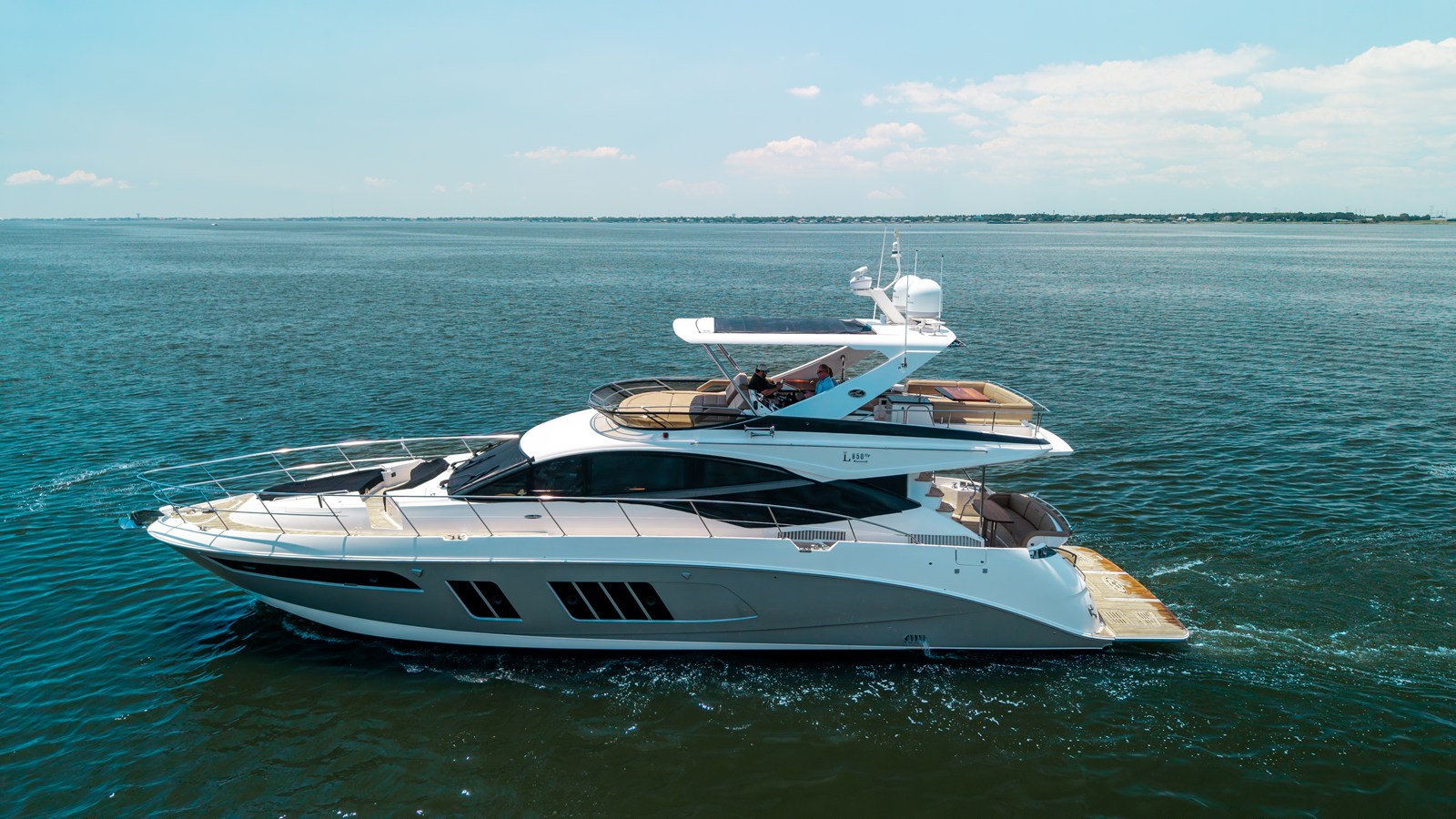 2017 Sea Ray L650 Fly 2