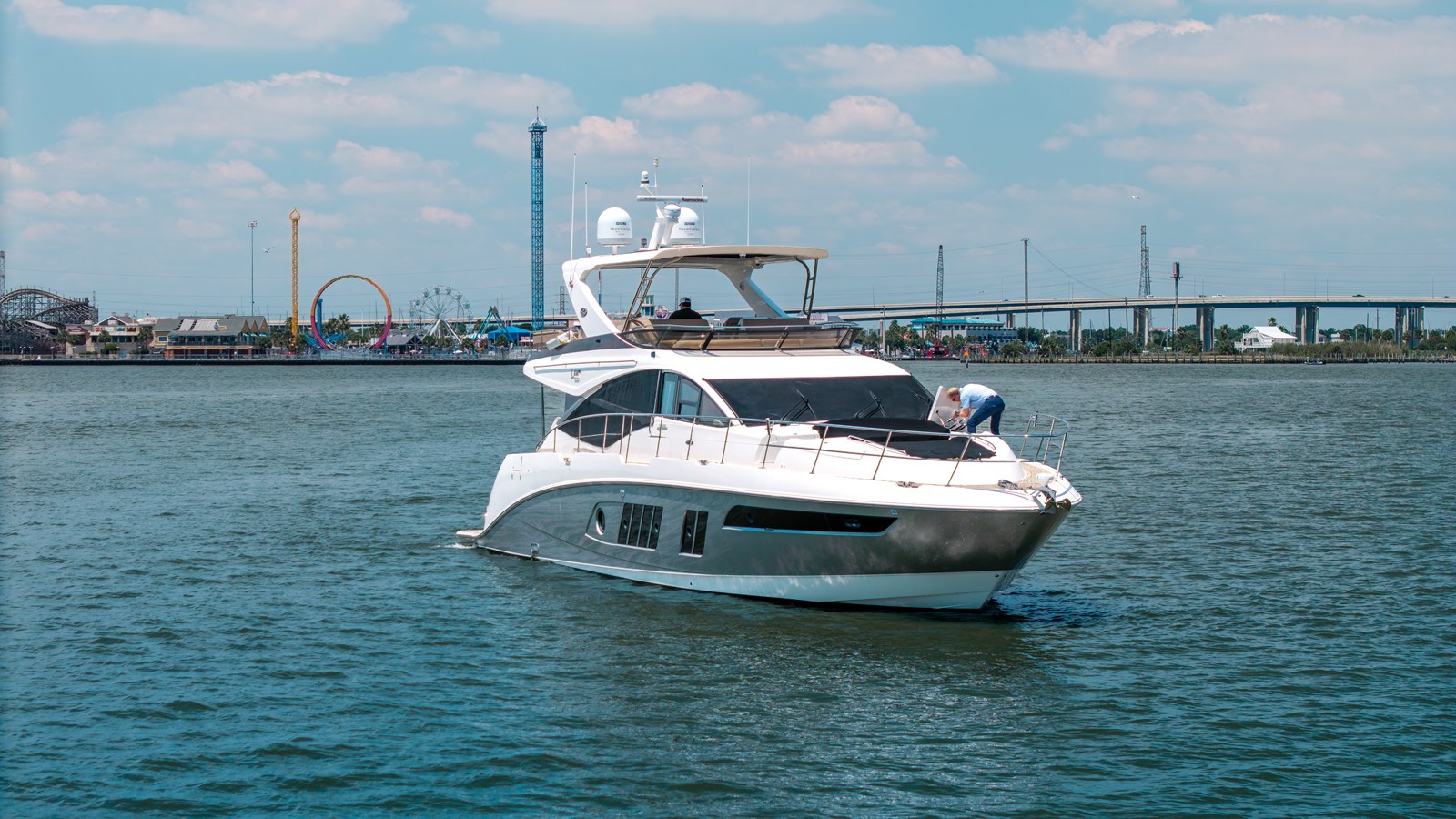 2017 Sea Ray L650 Fly 9