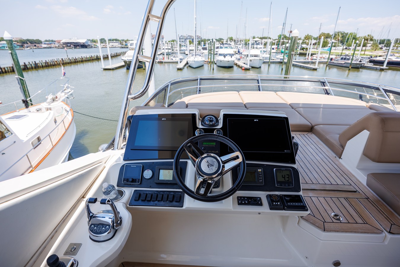 2017 Sea Ray L650 Fly 15