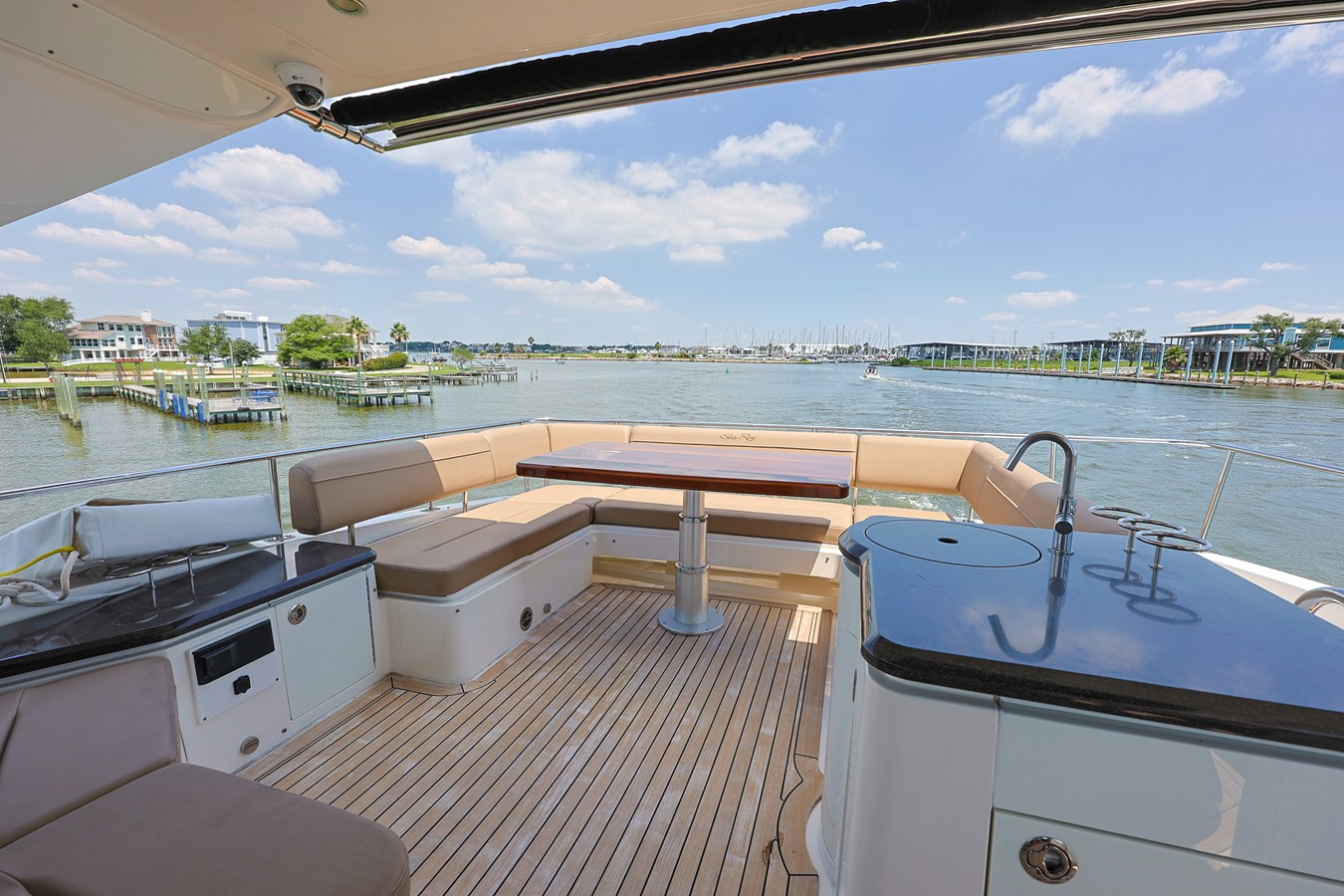 2017 Sea Ray L650 Fly 16