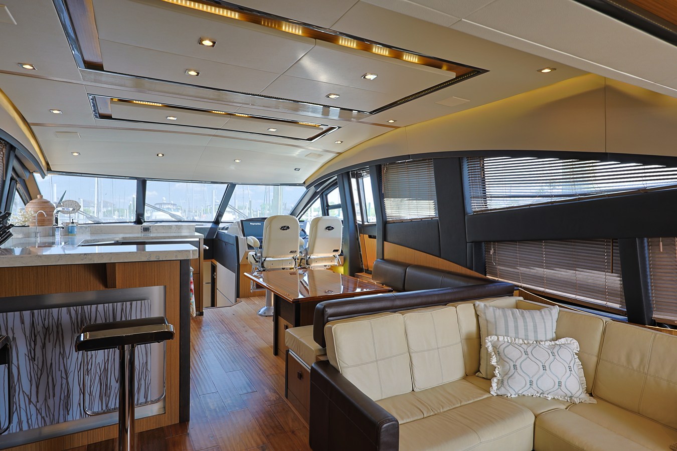 2017 Sea Ray L650 Fly 30