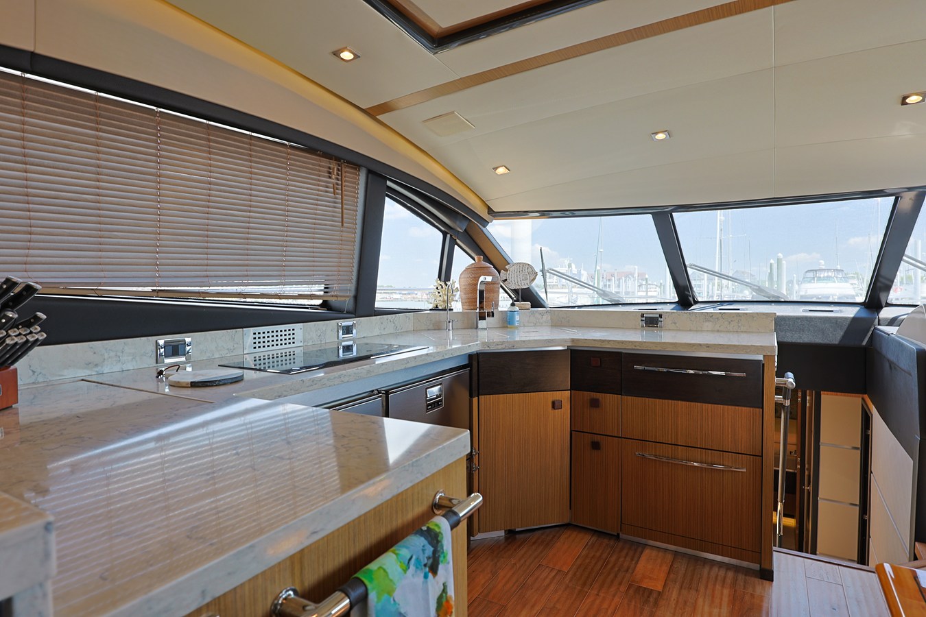 2017 Sea Ray L650 Fly 36