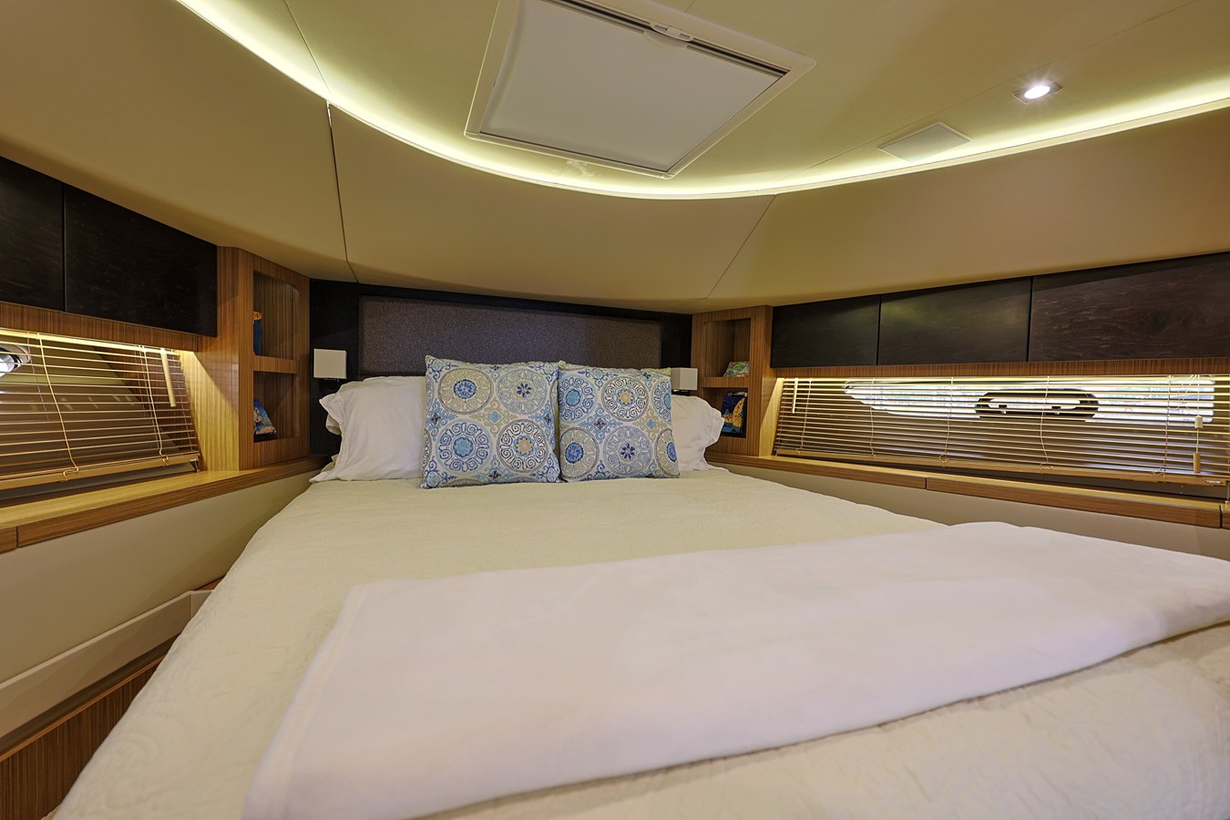 2017 Sea Ray L650 Fly 47
