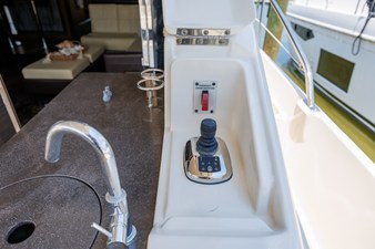 2017 Sea Ray L650 Fly 24