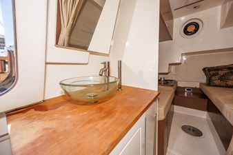 2017 Sea Ray L650 Fly 52