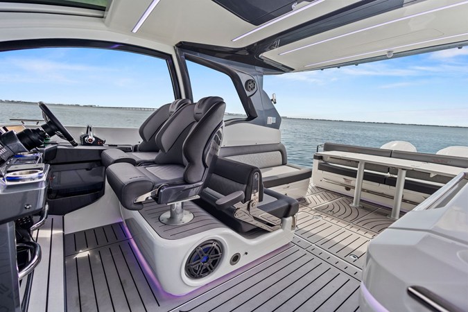 2023 Galeon 375 GTO 23