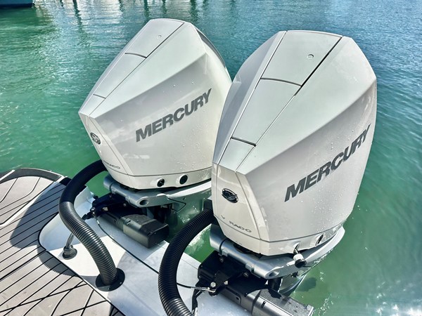 2025 Sea Ray SLX 280 OUTBOARD 9