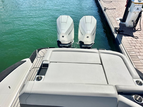 2025 Sea Ray SLX 280 OUTBOARD 11