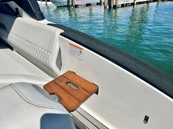 2025 Sea Ray SLX 280 OUTBOARD 13