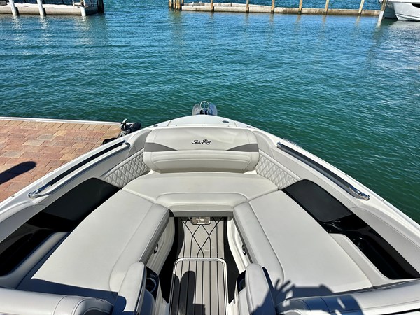 2025 Sea Ray SLX 280 OUTBOARD 23