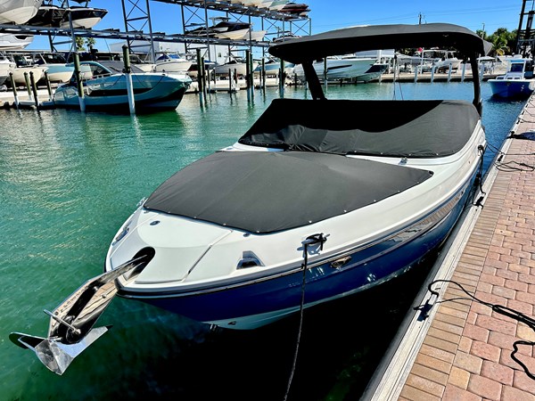 2025 Sea Ray SLX 280 OUTBOARD 33