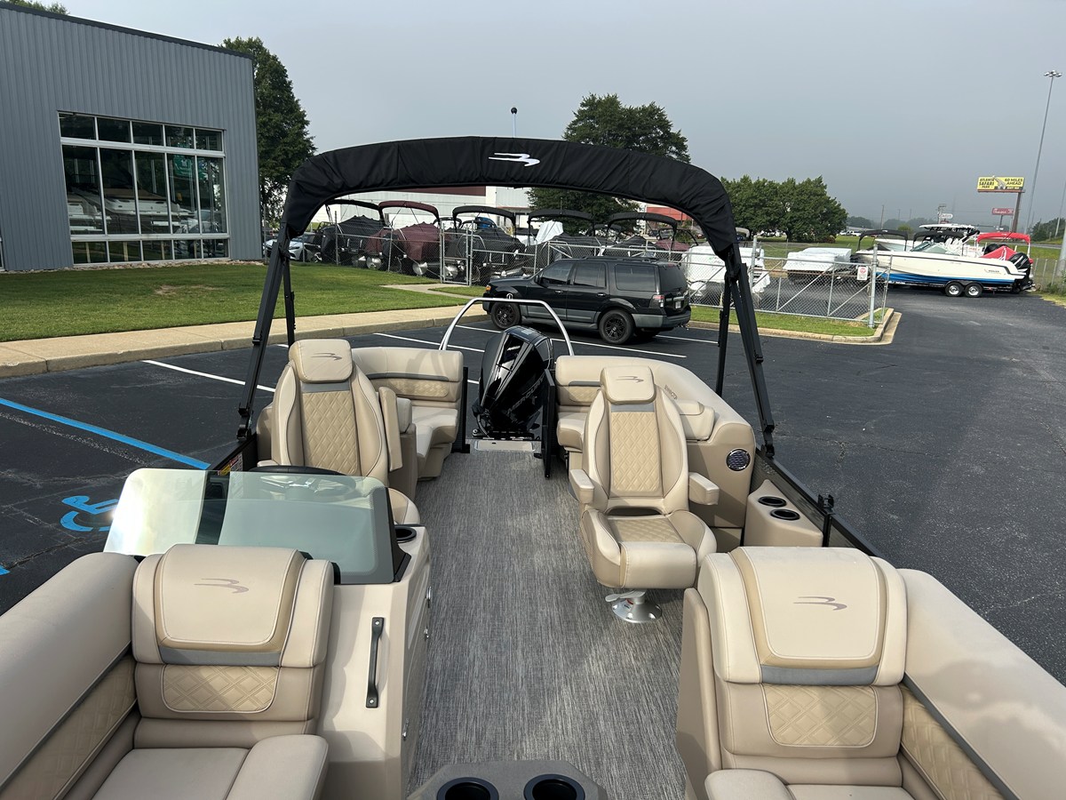 2027 Bennington 23SSR LUXE 27