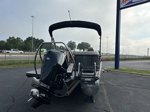 Bennington 23SSR LUXE 3 2027 Bennington 23SSR LUXE 4