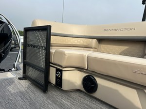 2027 Bennington 23SSR LUXE 30