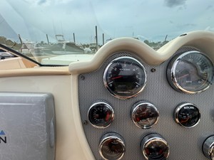 Chris-Craft 28 LAUNCH 13 2011 Chris-Craft 28 LAUNCH 14