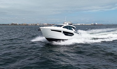 Cruisers Yachts 42 Cantius 2 2026 Cruisers Yachts 42 Cantius 3