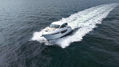 Cruisers Yachts 42 Cantius 10 2026 Cruisers Yachts 42 Cantius 11