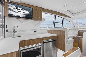Cruisers Yachts 42 Cantius 32 2026 Cruisers Yachts 42 Cantius 33