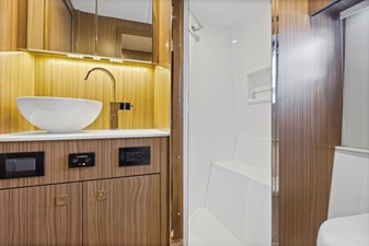 Cruisers Yachts 42 Cantius 43 2026 Cruisers Yachts 42 Cantius 44